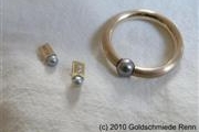 Ohrstecker, Ring mit Brillanten und grauen Perlen